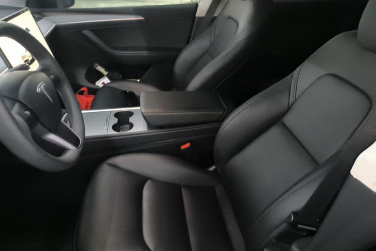 Used Tesla Model Y 2023 Rear-Wheel-Drive Version Left Front Seat