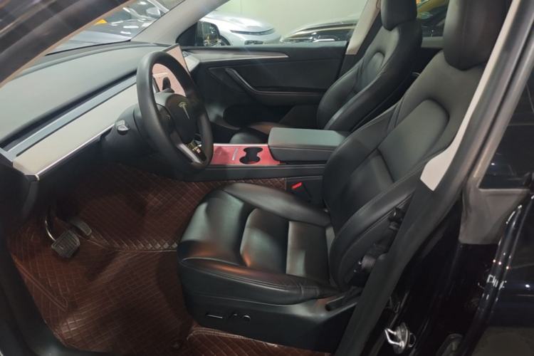 Used Tesla Model Y 2023 Rear-Wheel-Drive Version Left Front Seat