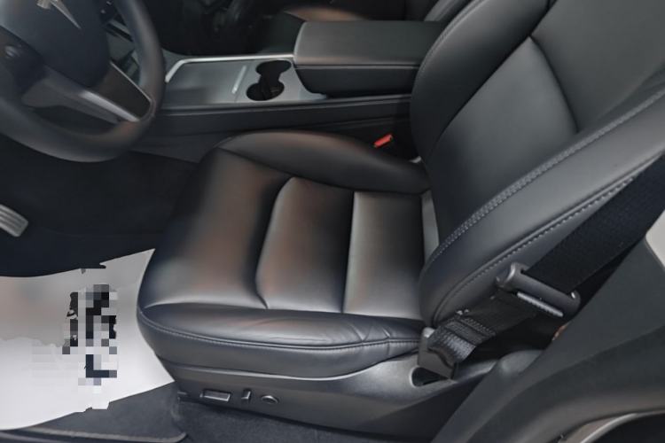 Used Tesla Model Y 2023 High-Performance All-Wheel-Drive Version Left Front Seat
