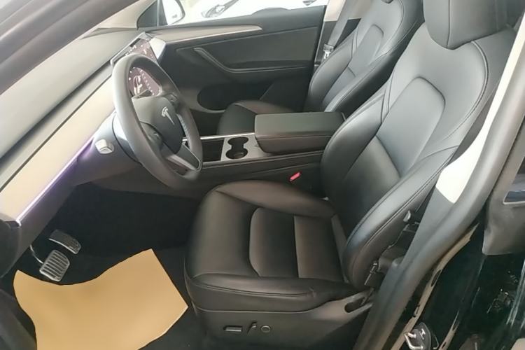 Used Tesla Model Y 2023 Rear-Wheel-Drive Version Left Front Seat