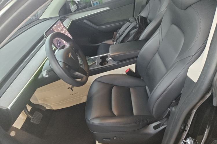 Used Tesla Model Y 2023 Rear-Wheel-Drive Version Left Front Seat