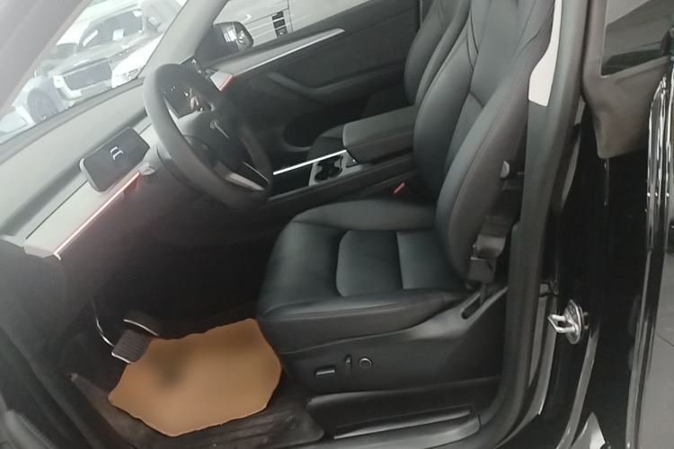 Used Tesla Model Y 2023 Rear-Wheel-Drive Version Left Front Seat