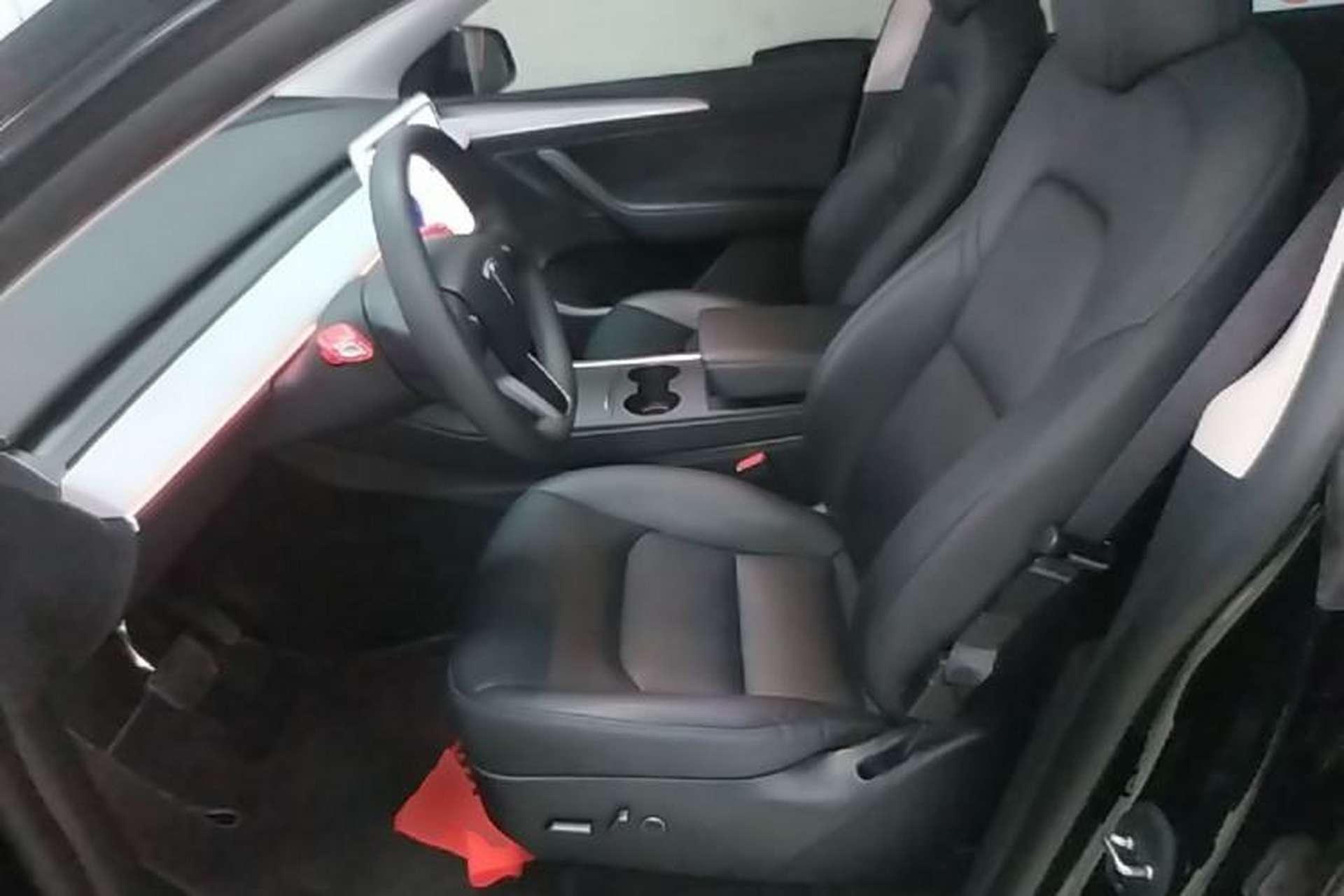 Used Tesla Model Y 2023 Rear-Wheel-Drive Version Left Front Seat