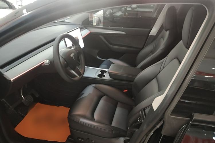 Used Tesla Model Y 2023 Rear-Wheel-Drive Version Left Front Seat