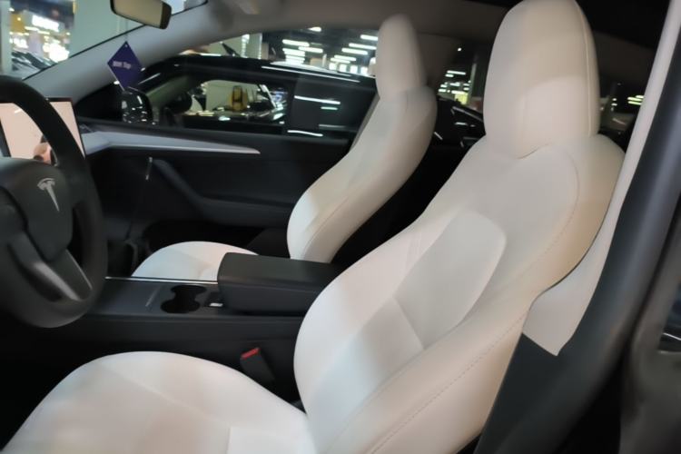 Used Tesla Model Y 2023 Rear-Wheel-Drive Version Left Front Seat