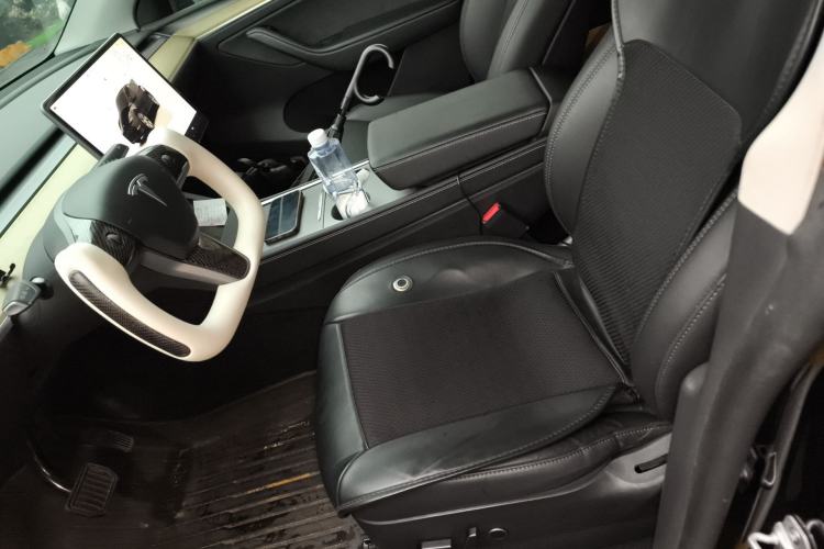 Used Tesla Model Y 2023 Rear-Wheel-Drive Version Left Front Seat