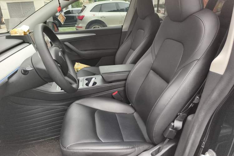 Used Tesla Model Y 2023 Rear-Wheel-Drive Version Left Front Seat