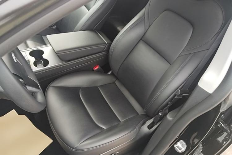Used Tesla Model Y 2023 Rear-Wheel-Drive Version Left Front Seat