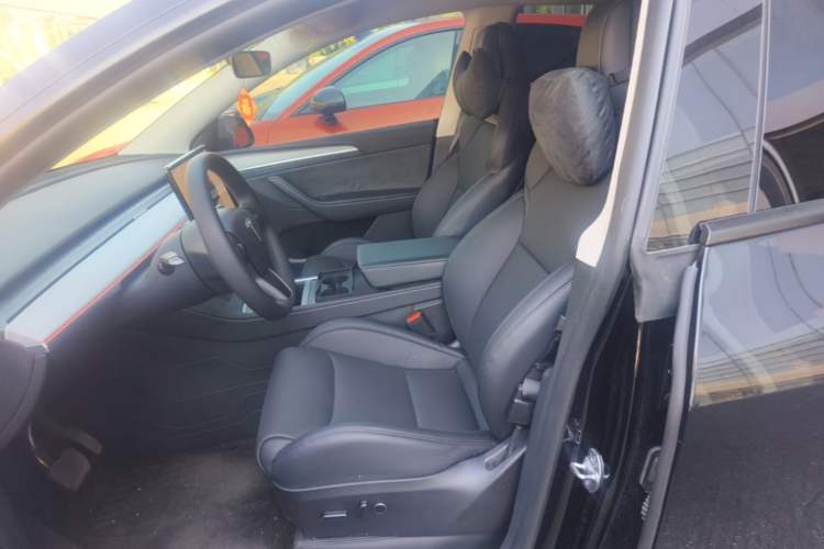 Used Tesla Model Y 2023 Rear-Wheel-Drive Version Left Front Seat