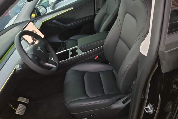 Used Tesla Model Y 2023 High-Performance All-Wheel-Drive Version Left Front Seat