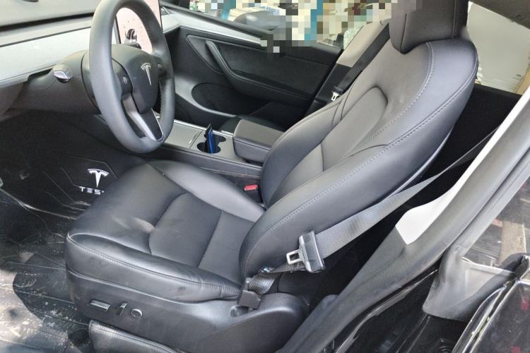 Used Tesla Model Y 2023 Rear-Wheel-Drive Version Left Front Seat