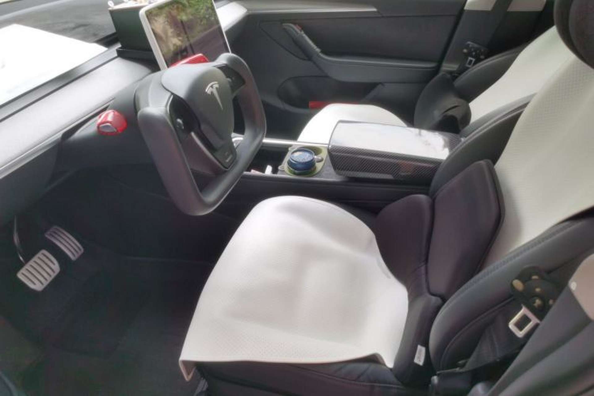 Used Tesla Model Y 2023 High-Performance All-Wheel-Drive Version Left Front Seat