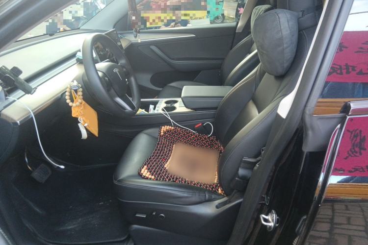 Used Tesla Model Y 2023 Rear-Wheel-Drive Version Left Front Seat