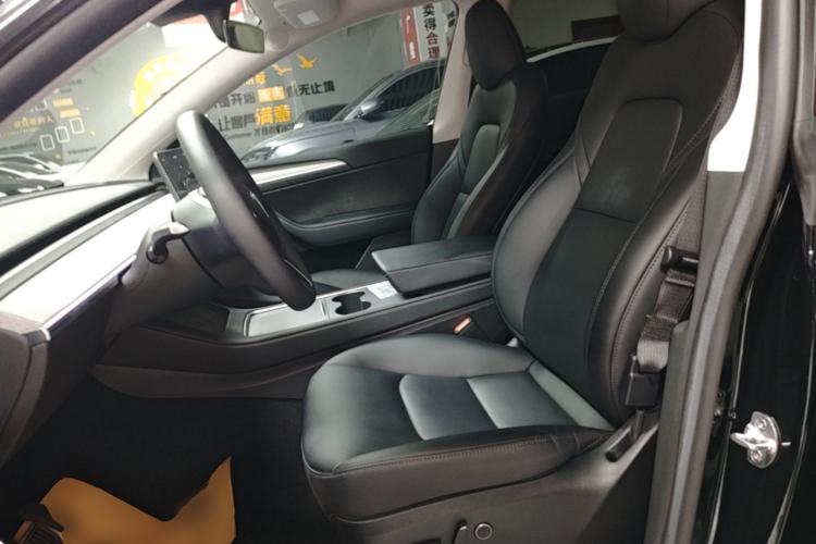 Used Tesla Model Y 2023 Rear-Wheel-Drive Version Left Front Seat