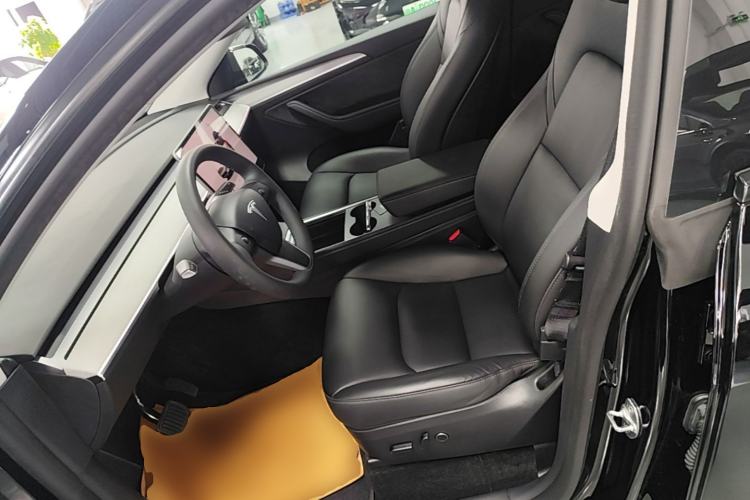 Used Tesla Model Y 2023 Rear-Wheel-Drive Version Left Front Seat