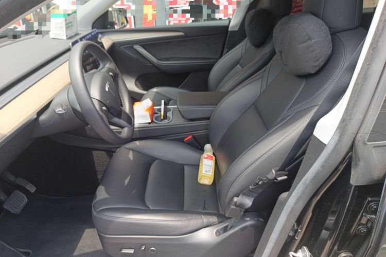 Used Tesla Model Y 2023 Rear-Wheel-Drive Version Left Front Seat