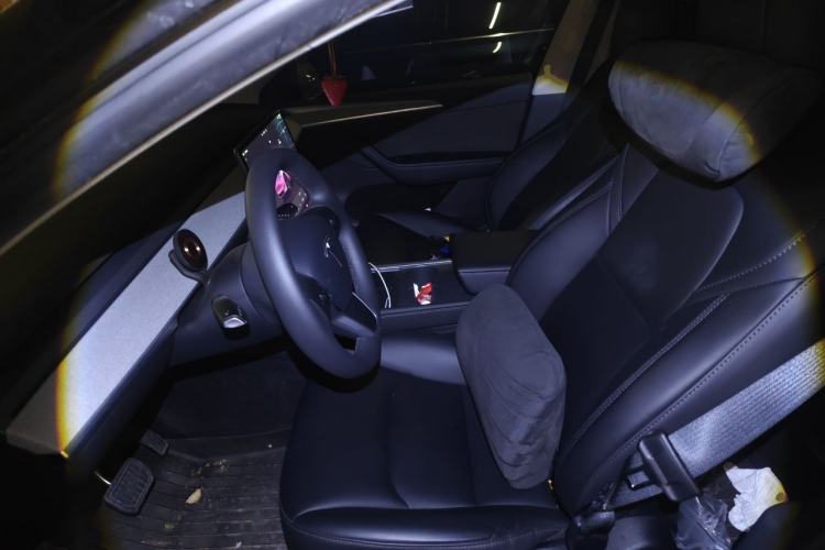 Used Tesla Model Y 2023 Rear-Wheel-Drive Version Left Front Seat