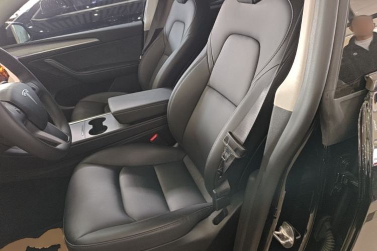 Used Tesla Model Y 2023 Rear-Wheel-Drive Version Left Front Seat