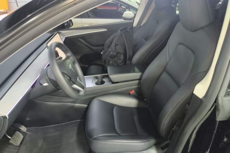 Used Tesla Model Y 2023 Rear-Wheel-Drive Version Left Front Seat
