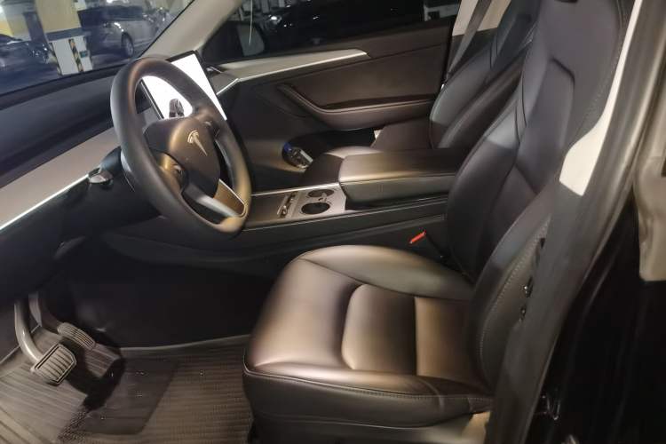 Used Tesla Model Y 2023 Rear-Wheel-Drive Version Left Front Seat