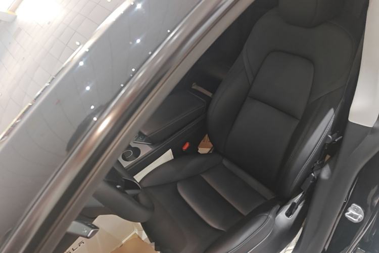 Used Tesla Model Y 2023 Rear-Wheel-Drive Version Left Front Seat