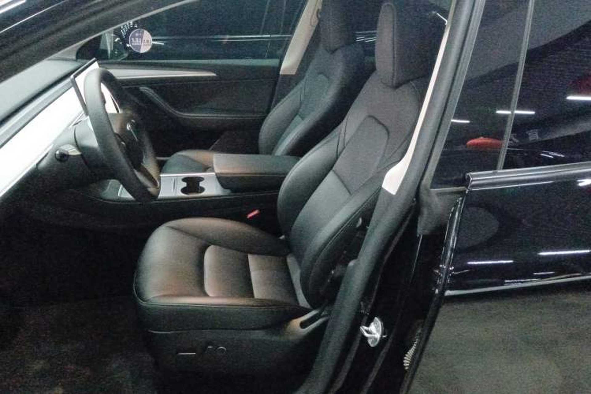 Used Tesla Model Y 2023 Rear-Wheel-Drive Version Left Front Seat