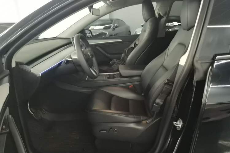 Used Tesla Model Y 2023 Rear-Wheel-Drive Version Left Front Seat