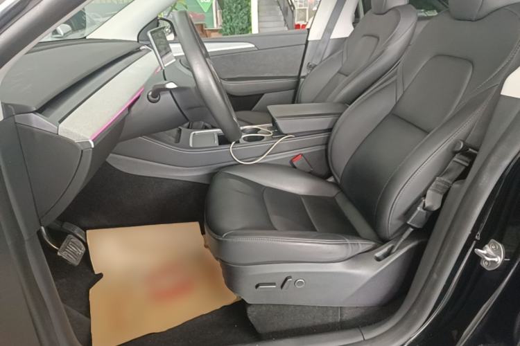 Used Tesla Model Y 2023 Rear-Wheel-Drive Version Left Front Seat