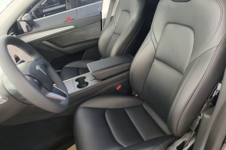 Used Tesla Model Y 2023 Rear-Wheel-Drive Version Left Front Seat