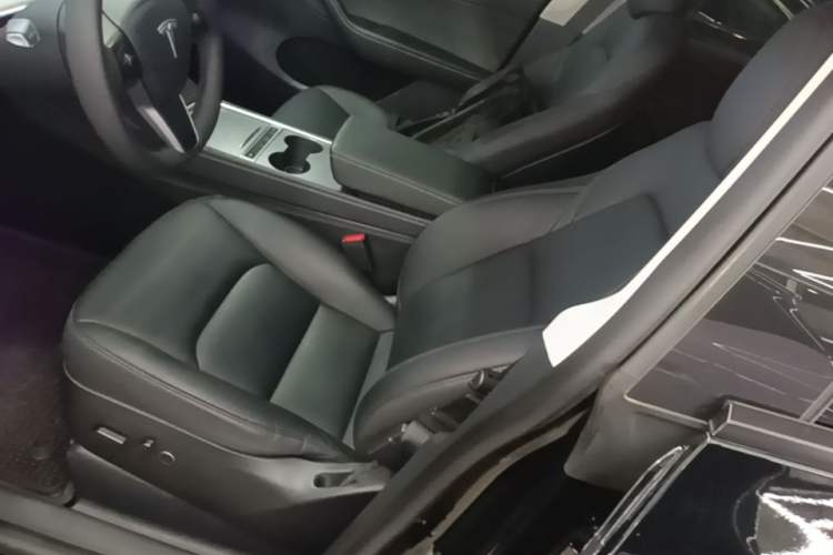 Used Tesla Model Y 2023 Rear-Wheel-Drive Version Left Front Seat