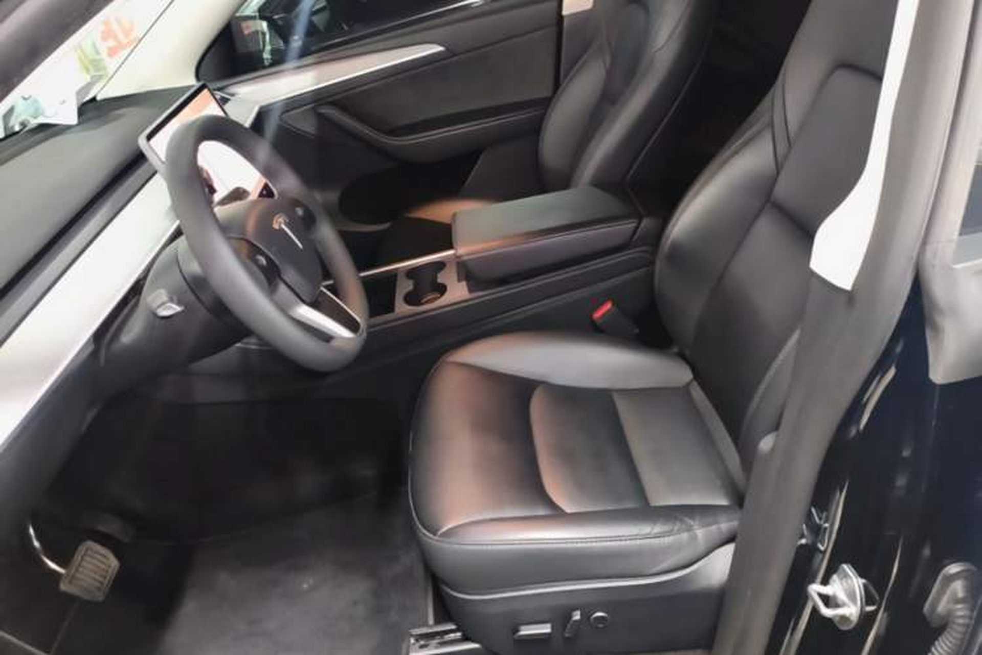 Used Tesla Model Y 2023 Rear-Wheel-Drive Version Left Front Seat