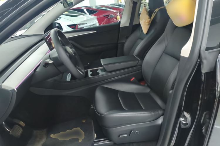 Used Tesla Model Y 2023 Rear-Wheel-Drive Version Left Front Seat