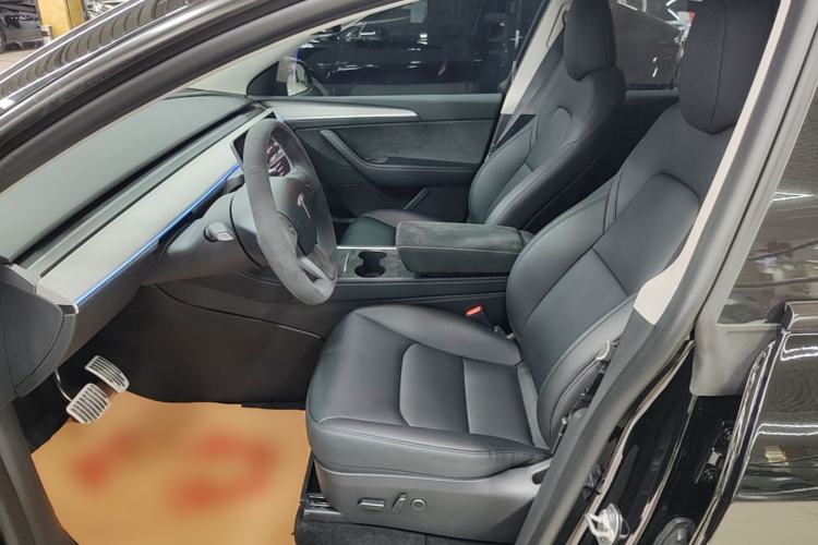 Used Tesla Model Y 2023 Rear-Wheel-Drive Version Left Front Seat
