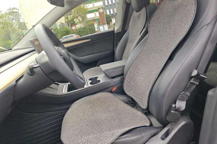 Used Tesla Model Y 2023 Rear-Wheel-Drive Version Left Front Seat