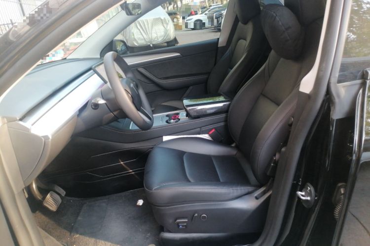 Used Tesla Model Y 2023 Rear-Wheel-Drive Version Left Front Seat