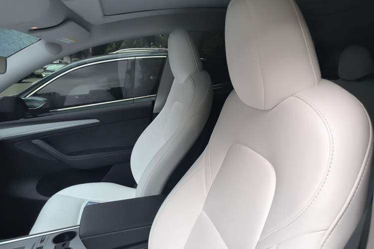 Used Tesla Model Y 2023 High-Performance All-Wheel-Drive Version Left Front Seat