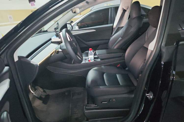 Used Tesla Model Y 2023 Rear-Wheel-Drive Version Left Front Seat