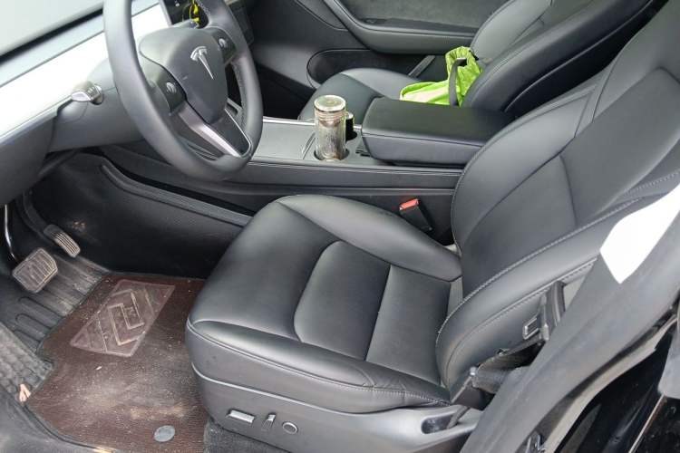 Used Tesla Model Y 2023 Rear-Wheel-Drive Version Left Front Seat