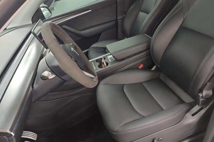 Used Tesla Model Y 2023 High-Performance All-Wheel-Drive Version Left Front Seat