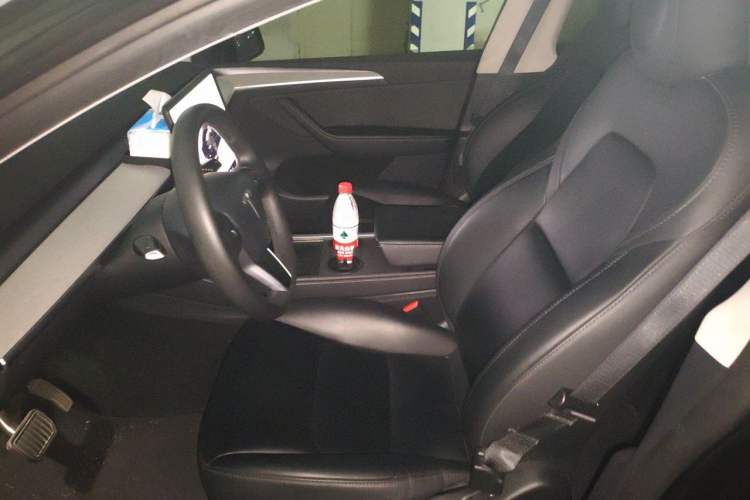 Used Tesla Model Y 2023 Rear-Wheel-Drive Version Left Front Seat