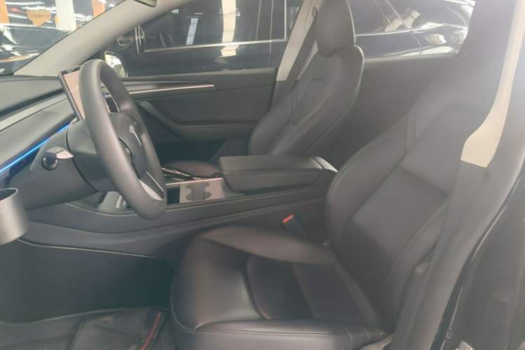 Used Tesla Model Y 2023 Rear-Wheel-Drive Version Left Front Seat