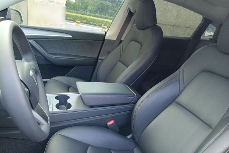 Used Tesla Model Y 2023 Rear-Wheel-Drive Version Left Front Seat