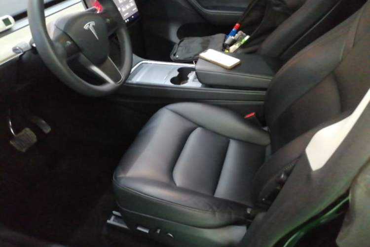 Used Tesla Model Y 2023 Long-Range All-Wheel-Drive Version Left Front Seat