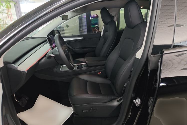 Used Tesla Model Y 2023 Rear-Wheel-Drive Version Left Front Seat