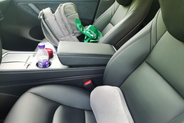 Used Tesla Model Y 2023 Rear-Wheel-Drive Version Left Front Seat