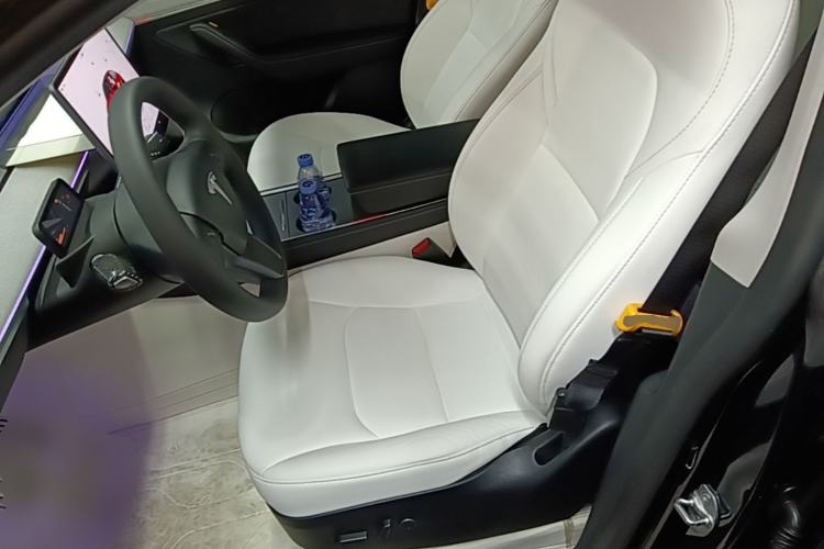 Used Tesla Model Y 2023 High-Performance All-Wheel-Drive Version Left Front Seat