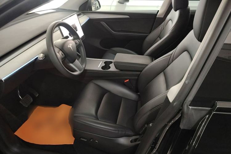 Used Tesla Model Y 2023 Rear-Wheel-Drive Version Left Front Seat