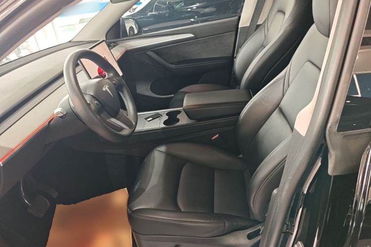 Used Tesla Model Y 2023 Rear-Wheel-Drive Version Left Front Seat