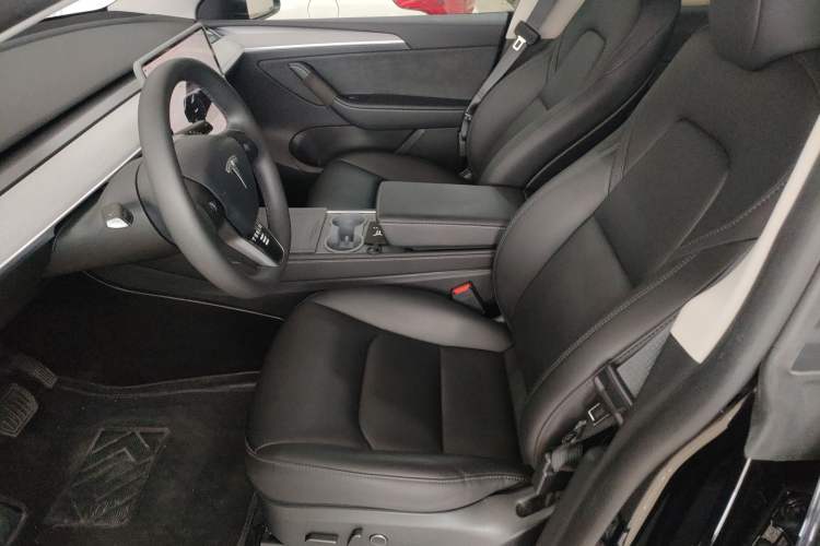 Used Tesla Model Y 2023 Rear-Wheel-Drive Version Left Front Seat