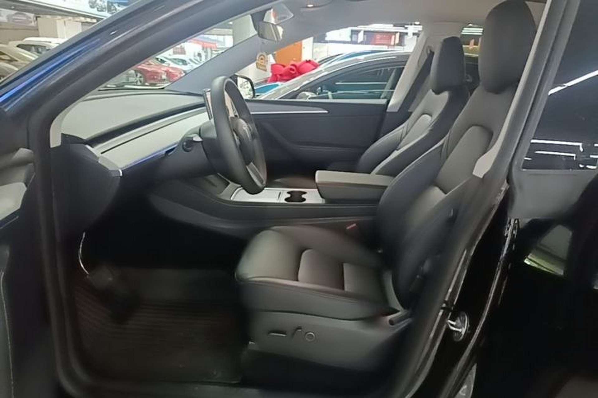 Used Tesla Model Y 2023 Rear-Wheel-Drive Version Left Front Seat